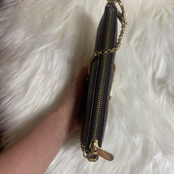 Louis Vuitton pochette milla - Picture 5 of 8